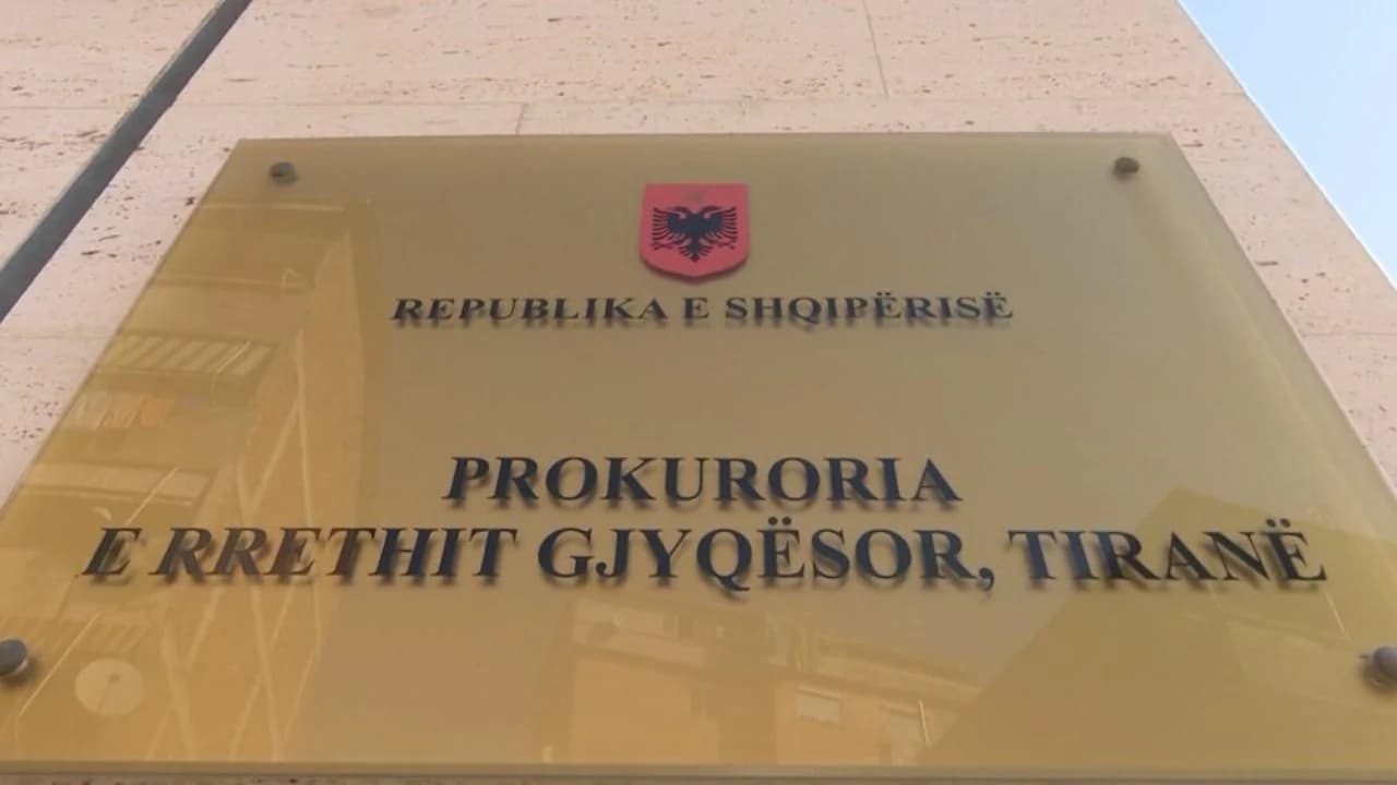 I dyshuar për vendosjen e eksplozivit në banesën e familjes Memishaj, Prokuroria e Tiranës liron Ervis Allën: Nuk ka prova që e implikojnë