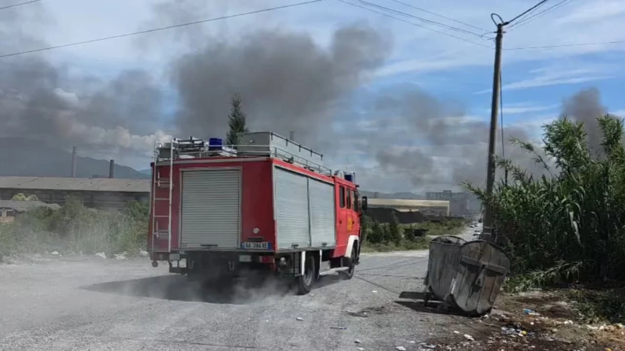 Situata me zjarret në vend/ 25 vatra në 24 orë, 5 mbeten aktive në disa zona, Ministria e Mbrojtjes: Qindra forca dhe dhjetëra mjete në terren