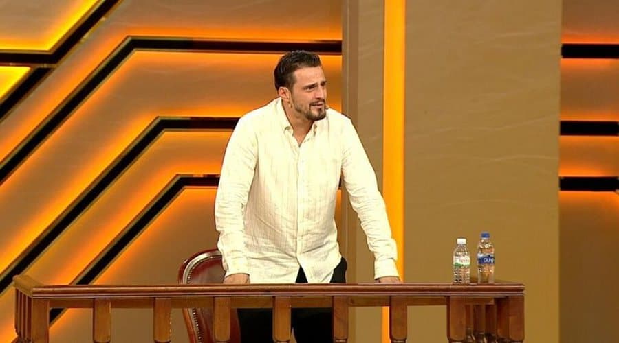 Ju kujtohet Xhoni i “Love Story”? Rrëfimi i tmerrshëm i ish-konkurentit: Franc Konomi, babai im…donin të më vrisnin edhe mua