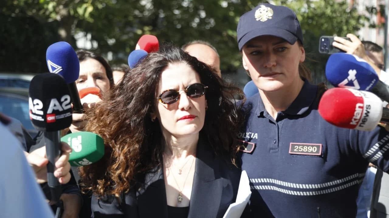 “Kërkoi ekspertim të telefonit jashtë Shqipërisë”, gazetarja Hoxha zbardh detajet nga seanca me dyer të mbyllura, çfarë deklaroi Vlora Hyseni në SPAK