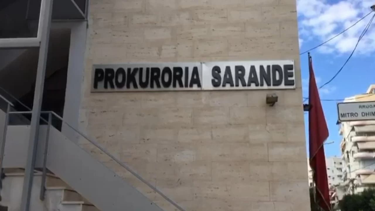 Prokuroria Sarandë sekuestron një hotel dhe një ndërtim tjetër pa leje në Ksamil, hetime për ‘ndërtim të paligjshëm’ e ‘shpërdorim detyre’