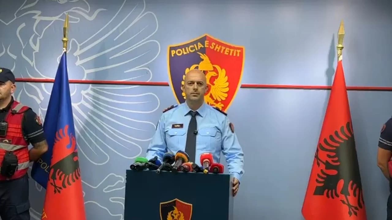 “Pesë të arrestuar, 6 në kërkim”/ Policia e Vlorës zbulon dinamikën e konfliktit mes biznesmenëve në Radhimë: 29-vjeçari mori armën e Bedinajt dhe qëlloi drejt makinave