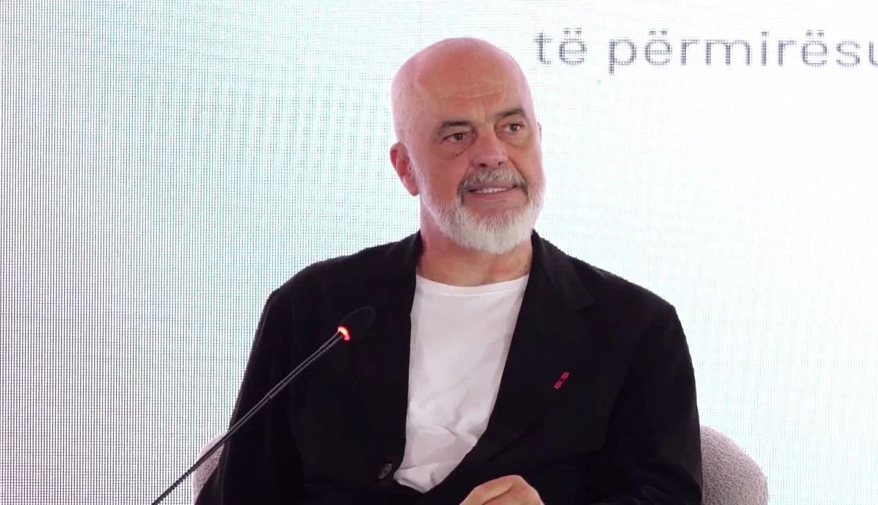 Shkollat hapin dyert, Rama përcjell urimin për nxënësit dhe mësuesit: Vit të mbarë për ju dhe prindërit