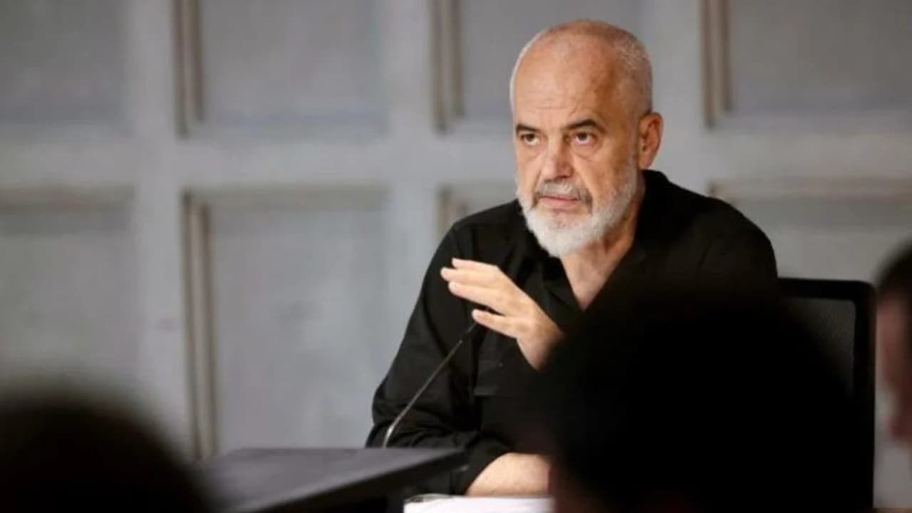 U sulmua me vezë në Nju York, reagon Rama: Flamurin shqiptar e kam ngritur më shumë se kurrë para botës, pulat histerike që çarten rrugëve ta mbajnë vath në vesh se…