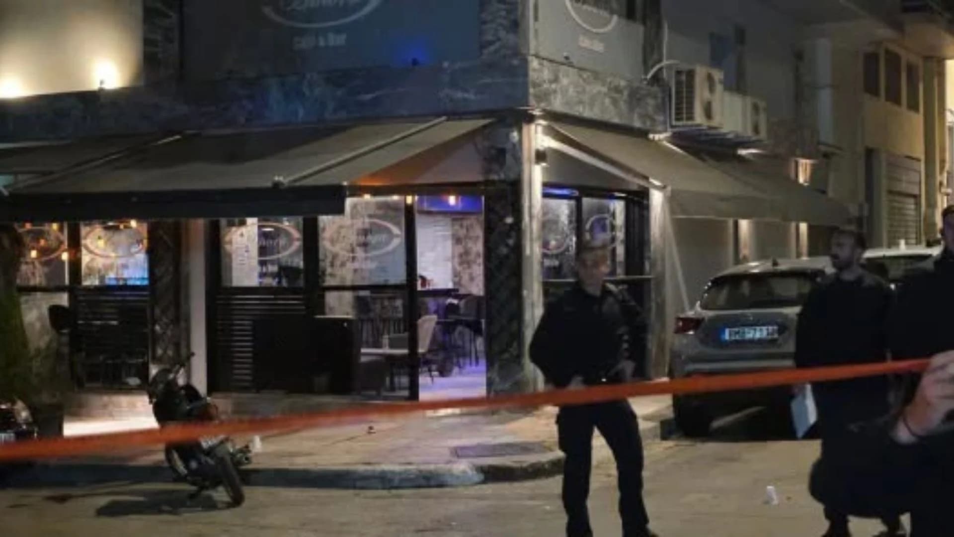 Atentat në Athinë, katër persona hapën zjarr drejt një kafeneje, plagoset një fëmijë shqiptar