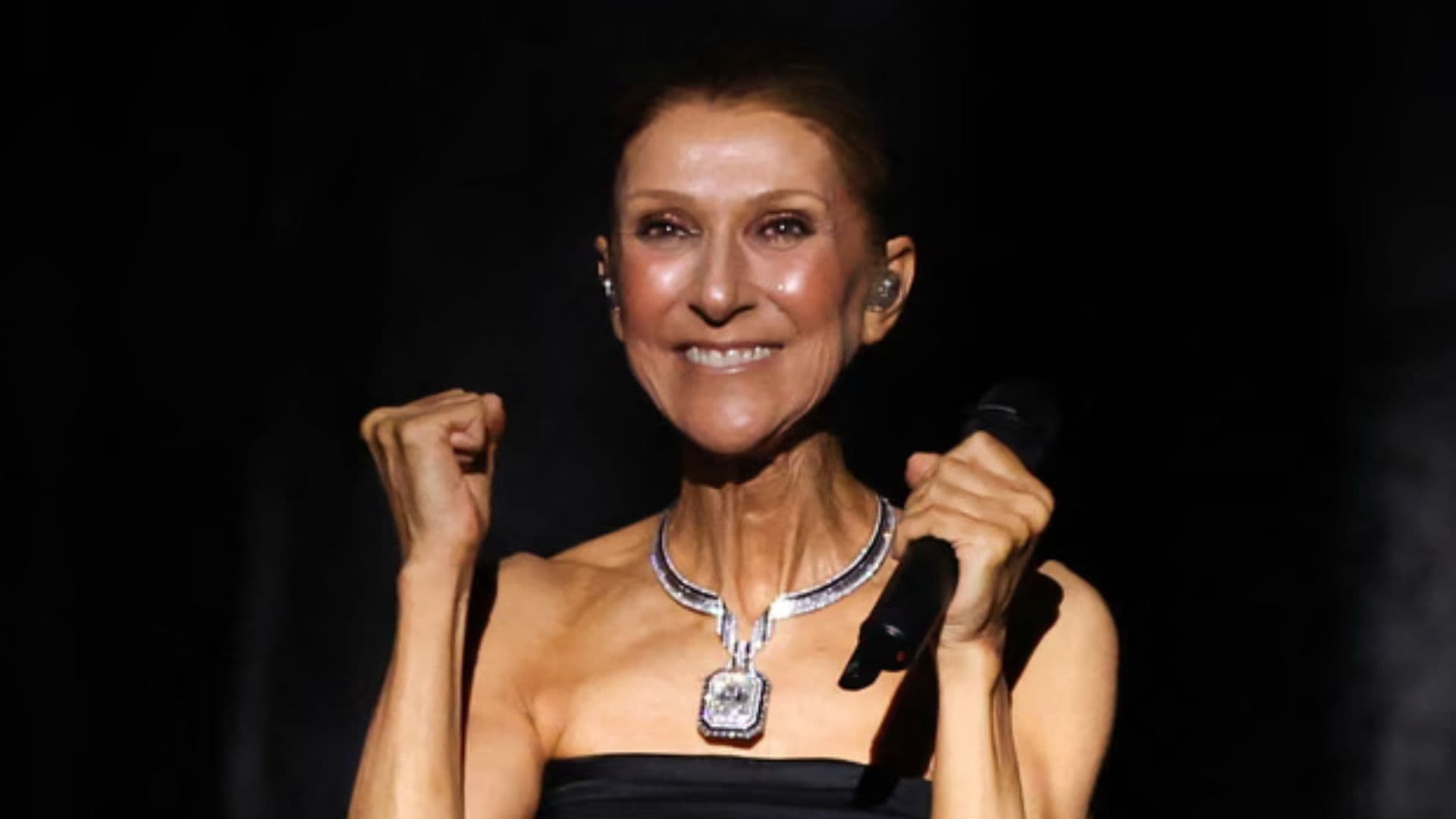Rikthehet Celine Dion, performon live përballë fansave në Paris pas më shumë se gjashtë vitesh