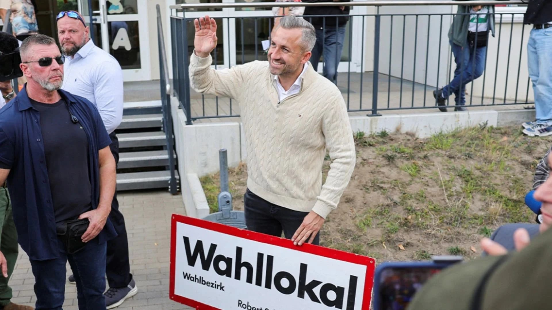 Dalin sondazhet e para pas votimin në Saksoni-Anhalt, ekstremi i djathtë pritet të fitojë 44.5%, partia e Merz vetëm 18.5%