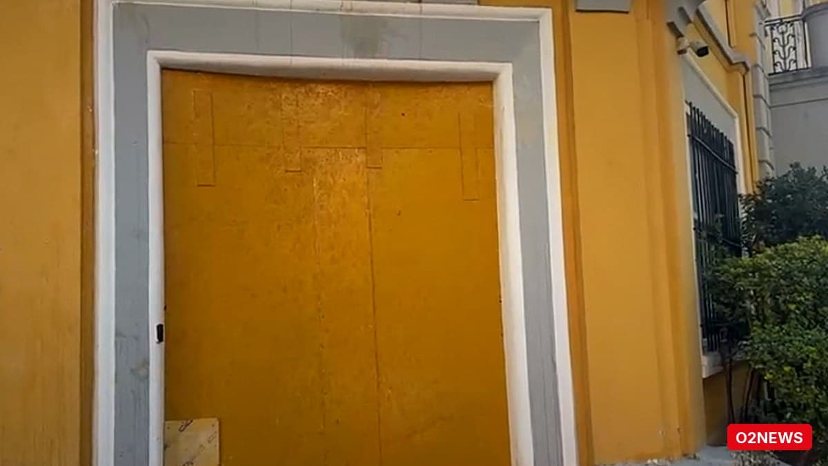 Para protestës së gjashtë, Ministria e Arsimit mbyll dyert e dritaret dhe rrit sigurinë