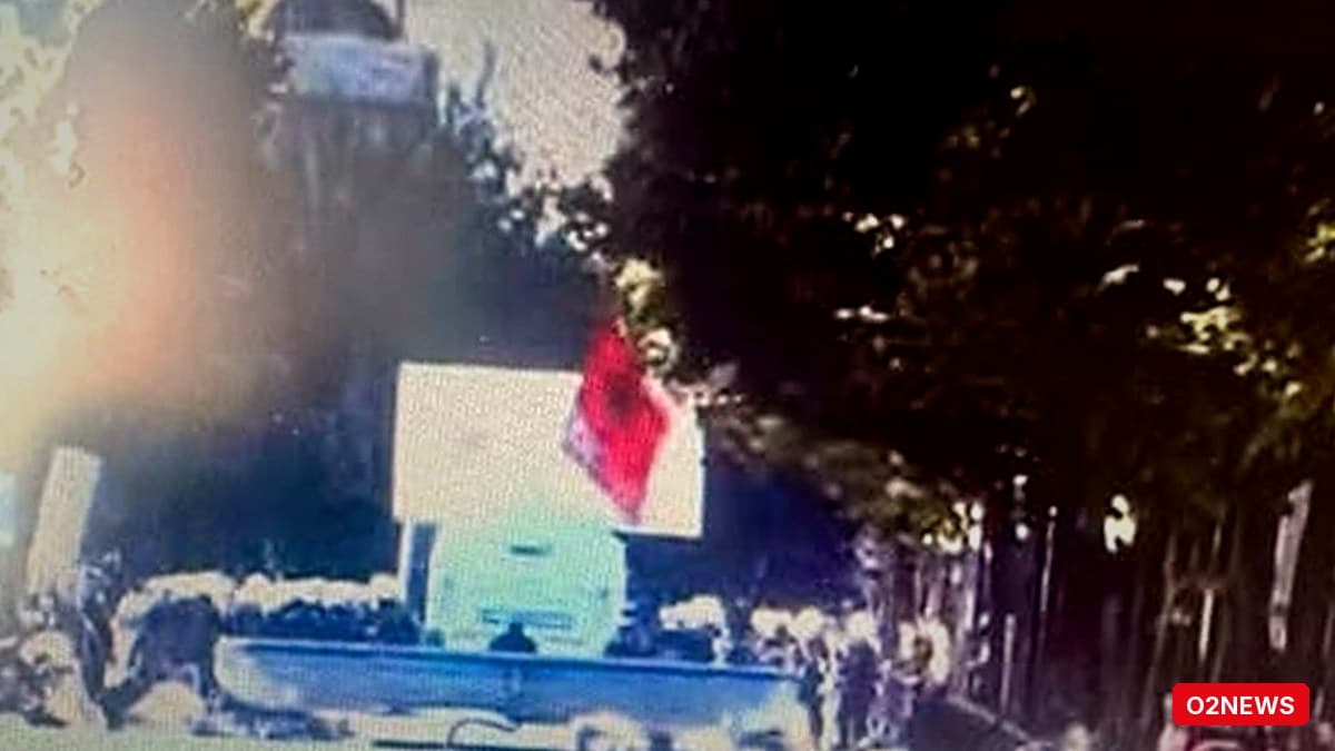 Pretendime në protestë: Ambulancat po furnizojnë policinë me gaz lotsjellës