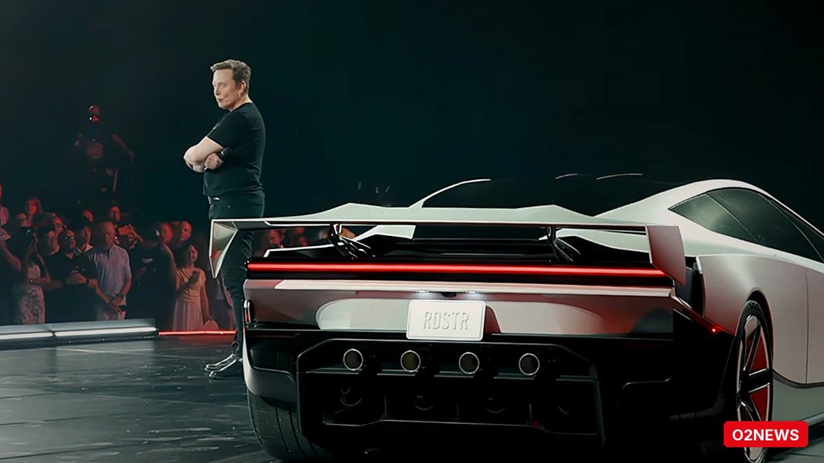 Tesla prezanton Roadster-in me demonstrime ajrore; Musk: “mund të fluturojë si një raketë”